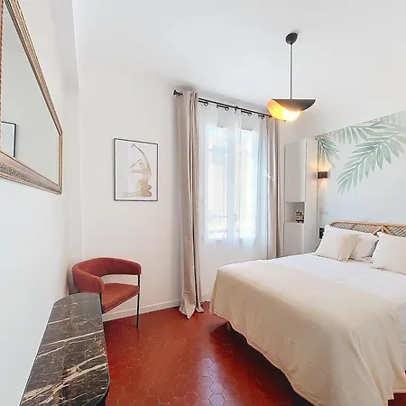 Nestor&jeeves - Fei - Port - Modern